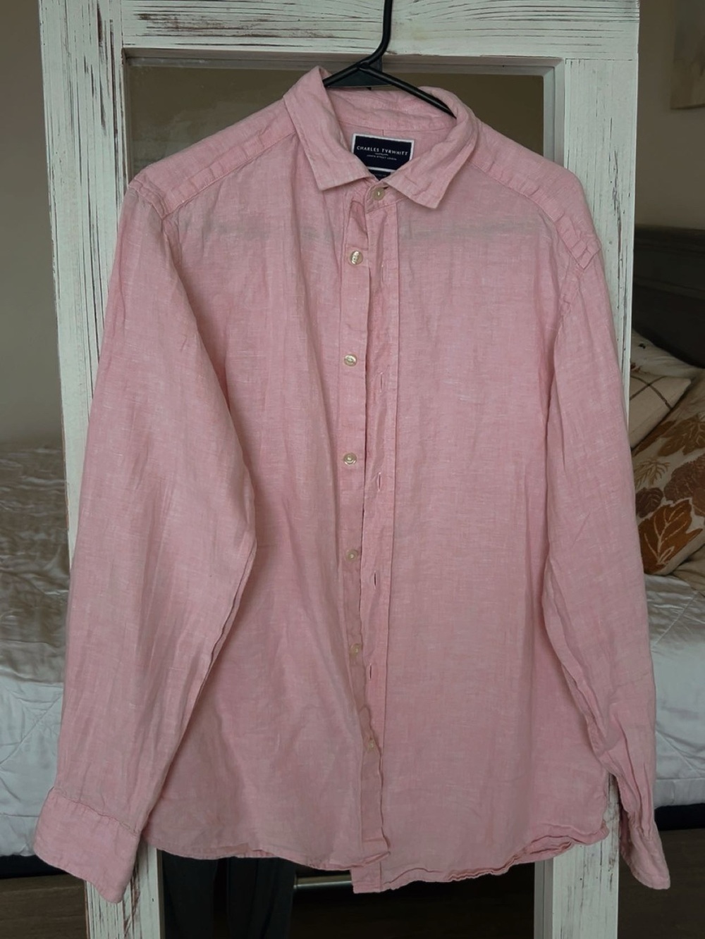 Charles Tyrwhitt Light Pink Linen Button-Down Shirt